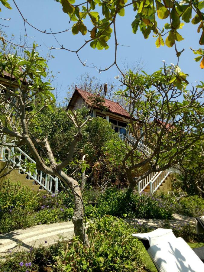 Stairway To Heaven Bungalows And Restaurant Amed Dış mekan fotoğraf